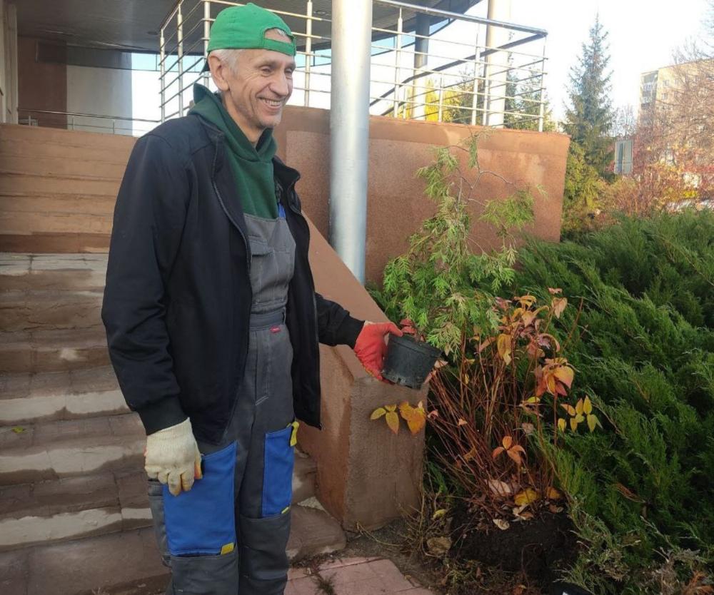Делаем территорию Городской детской поликлиники еще красивее и комфортнее!